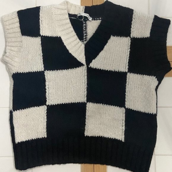 Zara Check Knit Sweater Vest ASO Wednesday Addams - Picture 8 of 15